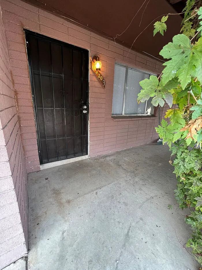 2 bed, 1.0 bath, 800 sqft, $900 — Photo 2