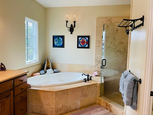 Master Bathroom Bathtub