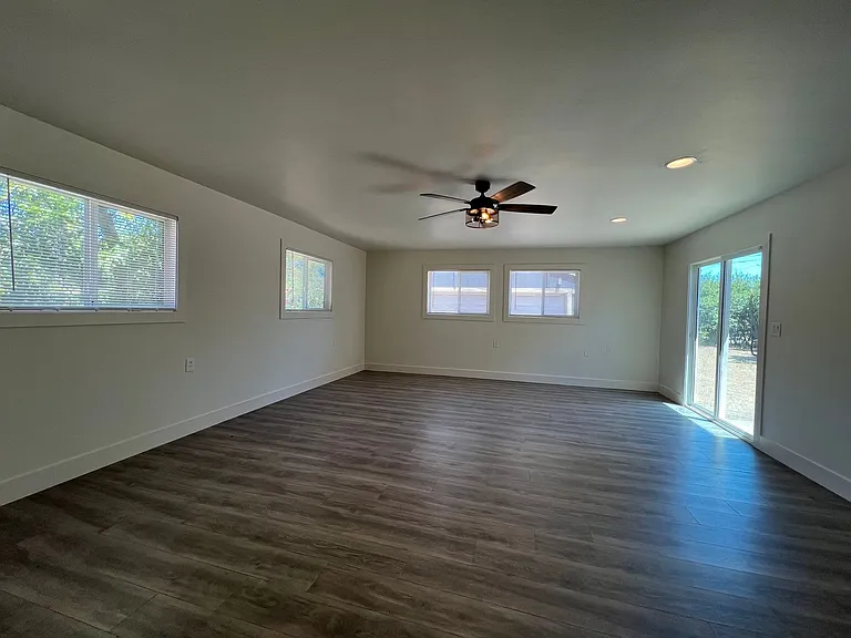 2504 Eastern Ave — Photo 5