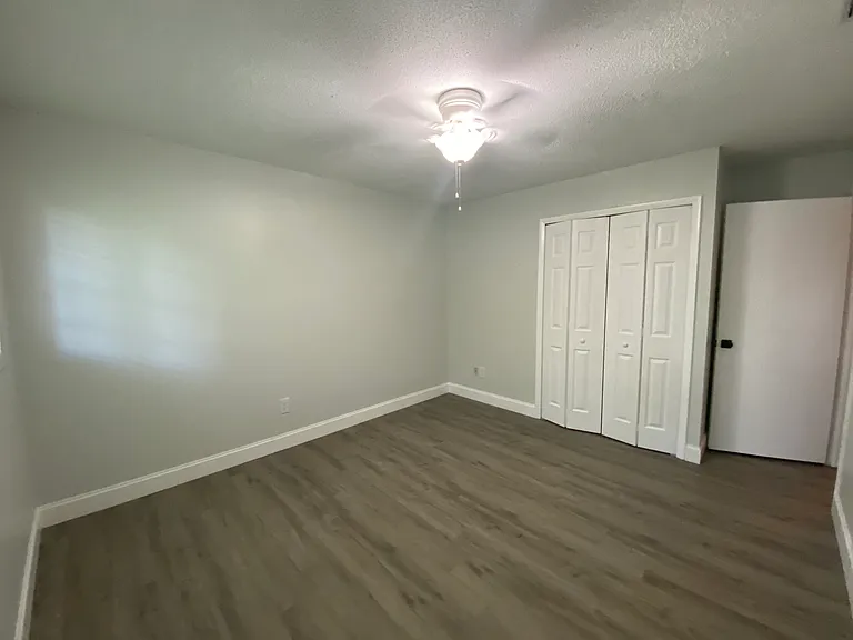 609 Parkwood Ave — Photo 17