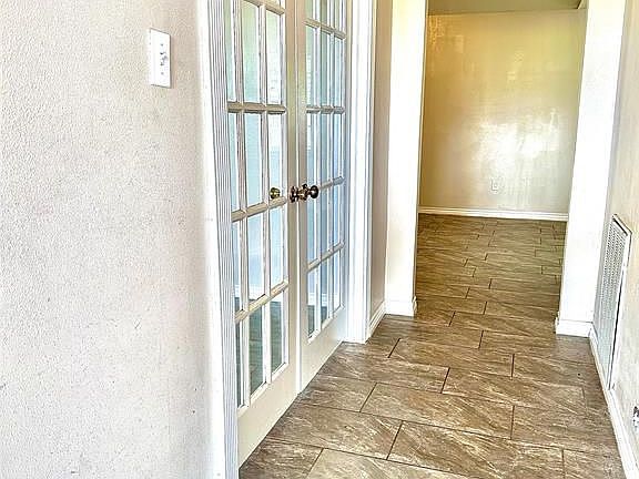 4th image of 1610 2nd St