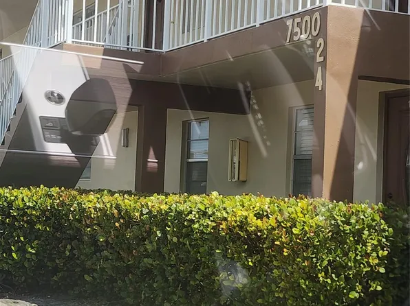 7500 NW 4th Pl, Pompano Beach, FL 33063