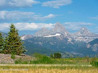 4082 Los Pinos Dr, Tetonia, ID 83452