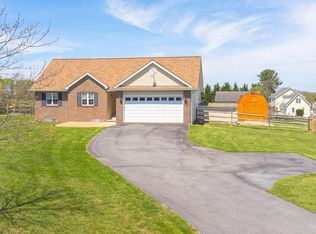 17 Redwood Ct, Harpers Ferry, WV