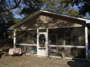 419 E Indian Ave, Folly Beach, SC 29439