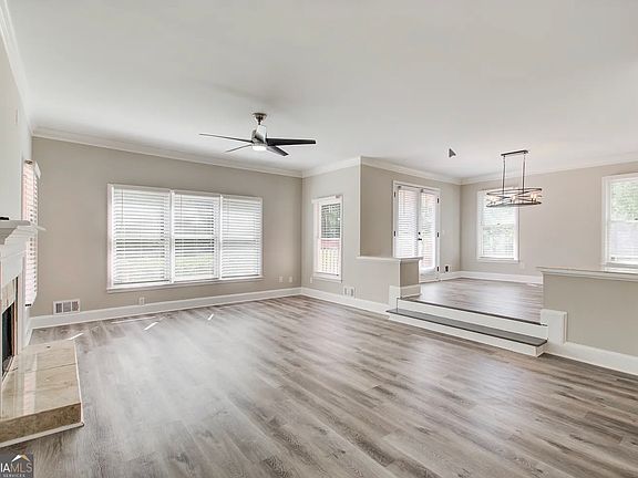 2nd image of 3 S Riversong Ln