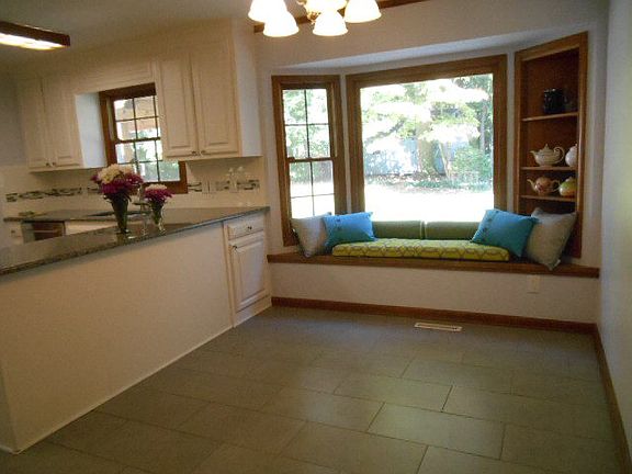 4th image of 140 Waterford Dr