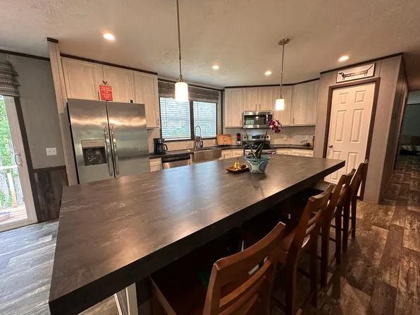 649 Needles Eye Trl, Mammoth Spring, AR 72554