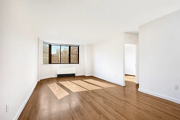 Rented by Newell and Assoc. | media 24