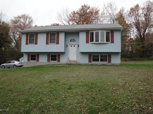 113 Hazleton Dr, Greentown, PA 18426