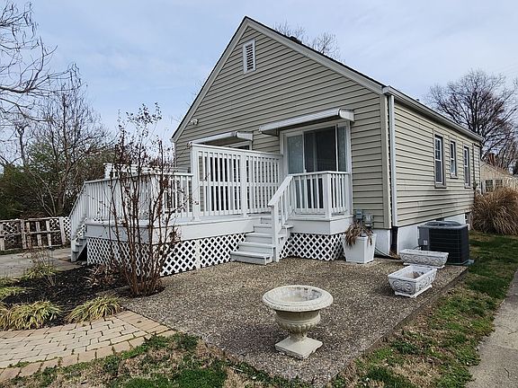 5th image of 216 Exchange Ave