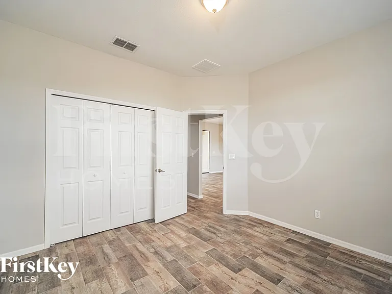 1829 SW California Blvd — Photo 13