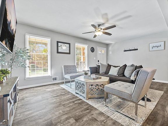 3rd image of 4283 Hiram Lithia Springs Rd SW