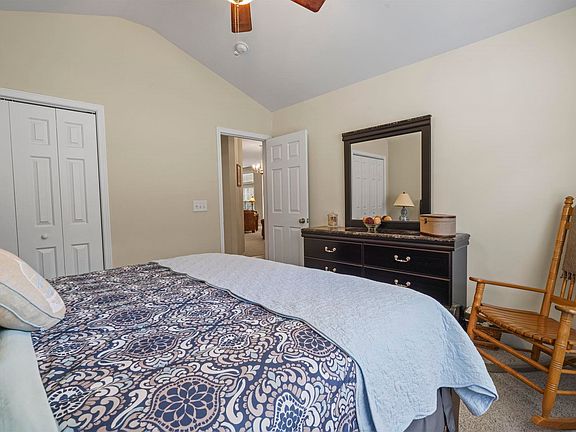 5th image of 4315 Red Rooster Ln.
