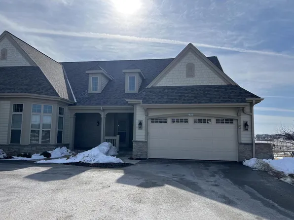 1523 Sandhill BOULEVARD, Hartland, WI 53029