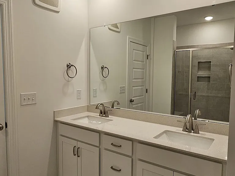 1236 S Person St #101 — Photo 17