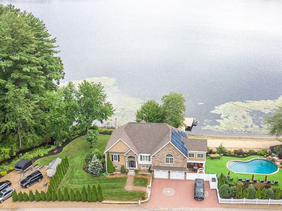 81 Chester Road, Derry, NH 03038 Zillow