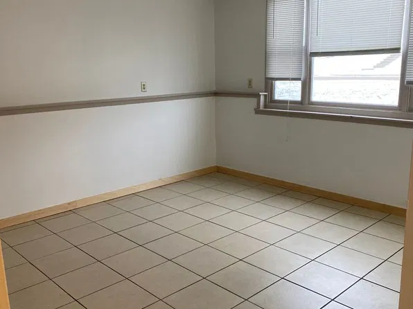 305 Melody Lane, 305 Melody Ln #4, Marshalltown, IA 50158