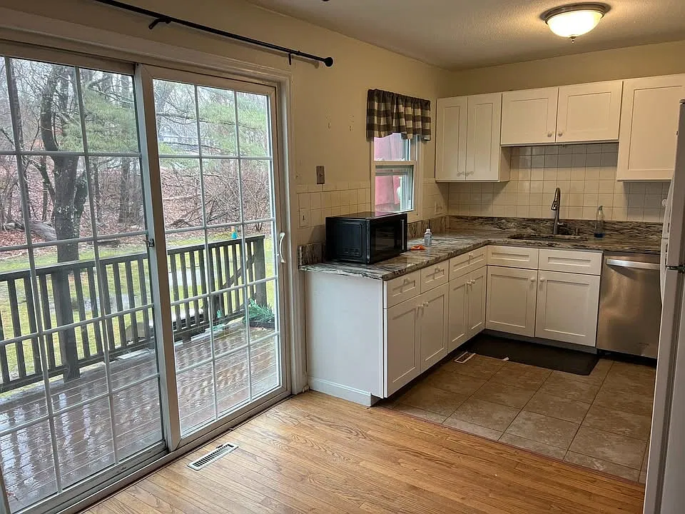 2 bed, 1.5 bath, 1140 sqft, $2,600 — Photo 1