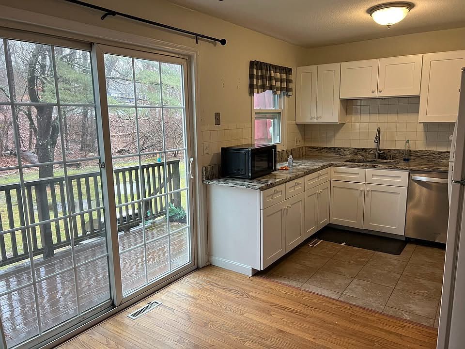 1st image of 4 E Pine Isle Dr #E