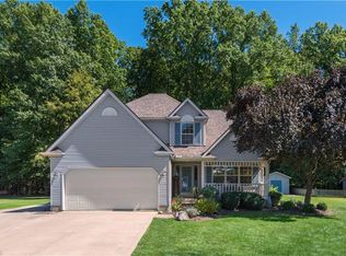 746 Song Bird St, Elyria, OH