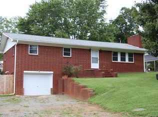 125 Scenic View Dr, Swannanoa, NC 28778