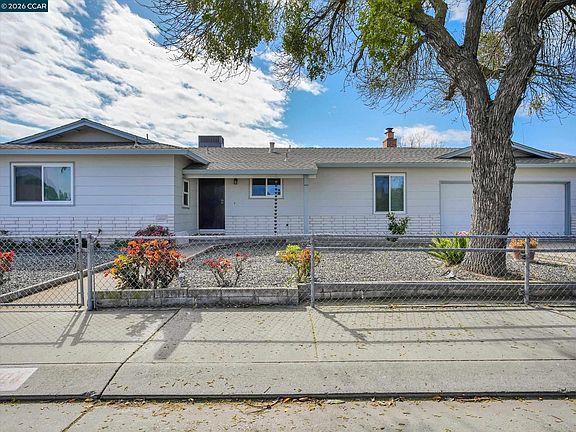 4th image of 3304 Swallow Dr