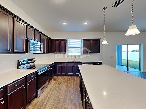 3rd image of 840 Stairway Ln