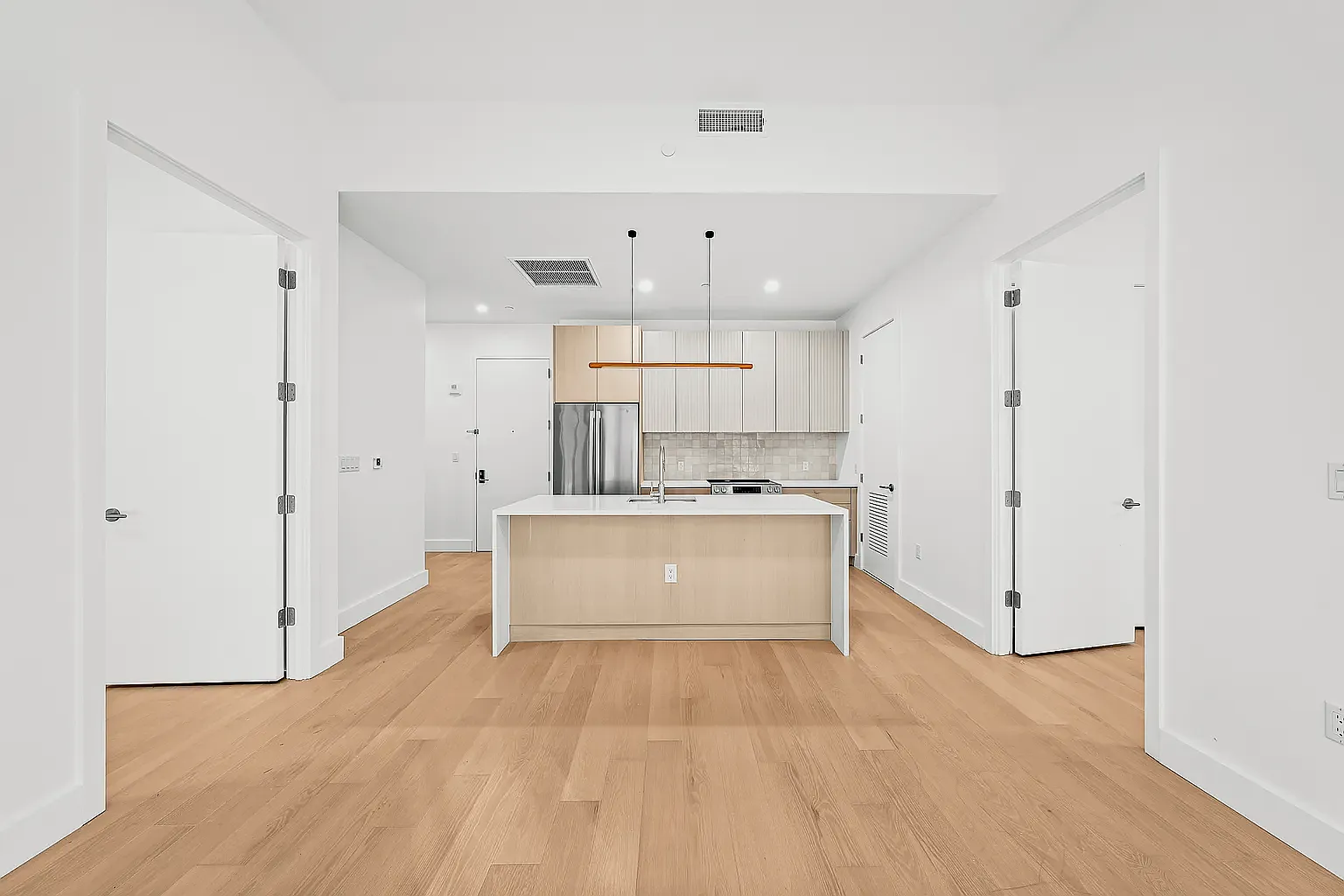 250 W 49th St — Photo 4