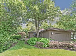 856 Bisque Dr, Barrington Hills, IL 60010