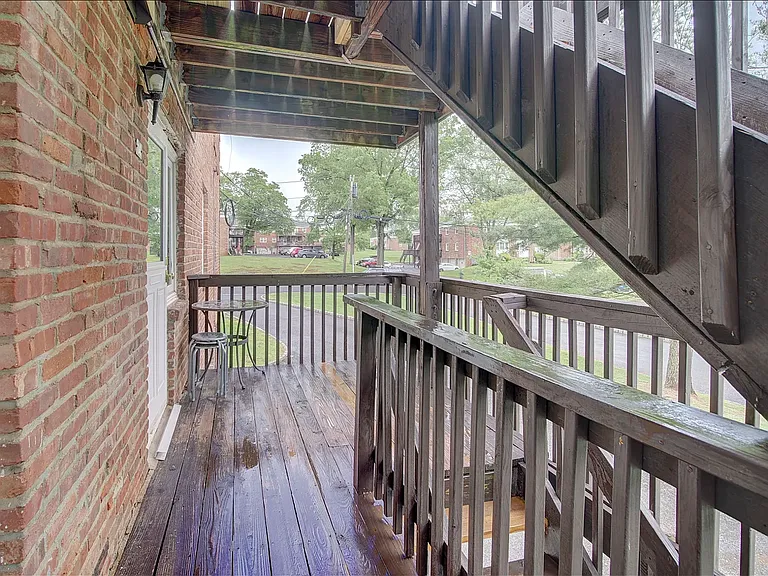 10 Stanford Dr — Photo 16