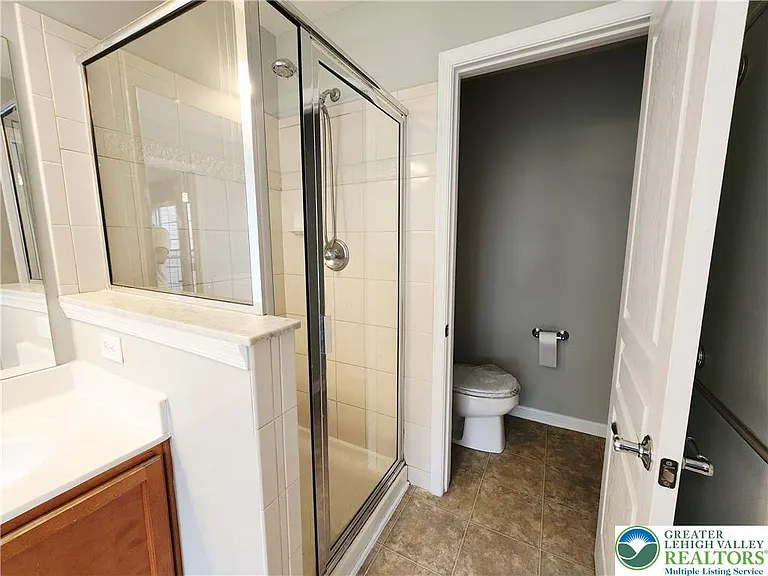 8513 Gateway Rd — Photo 32