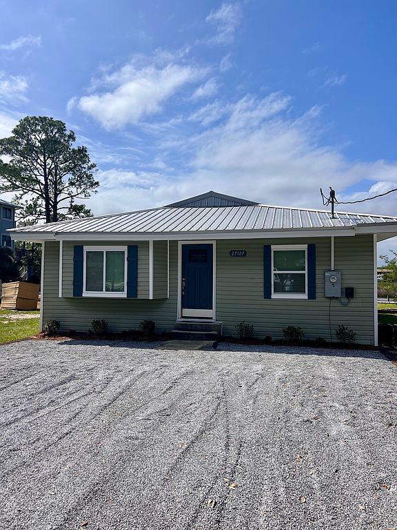27127 Palmetto Dr - Property Image