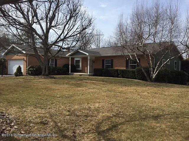 1014 Woodland Way photo 1