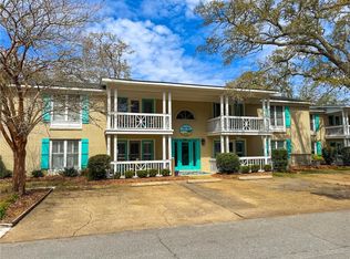 705 Oglethorpe Ave APT A, Saint Simons Island, GA 31522
