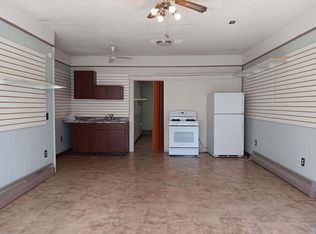 410 E Iroquois St, Freeport, IL 61032
