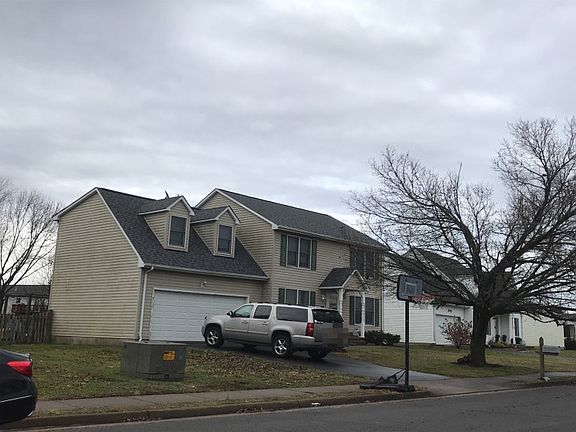 3rd image of 11295 Meadfield Dr