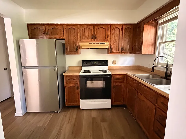 116 Kingston Acres — Photo 6