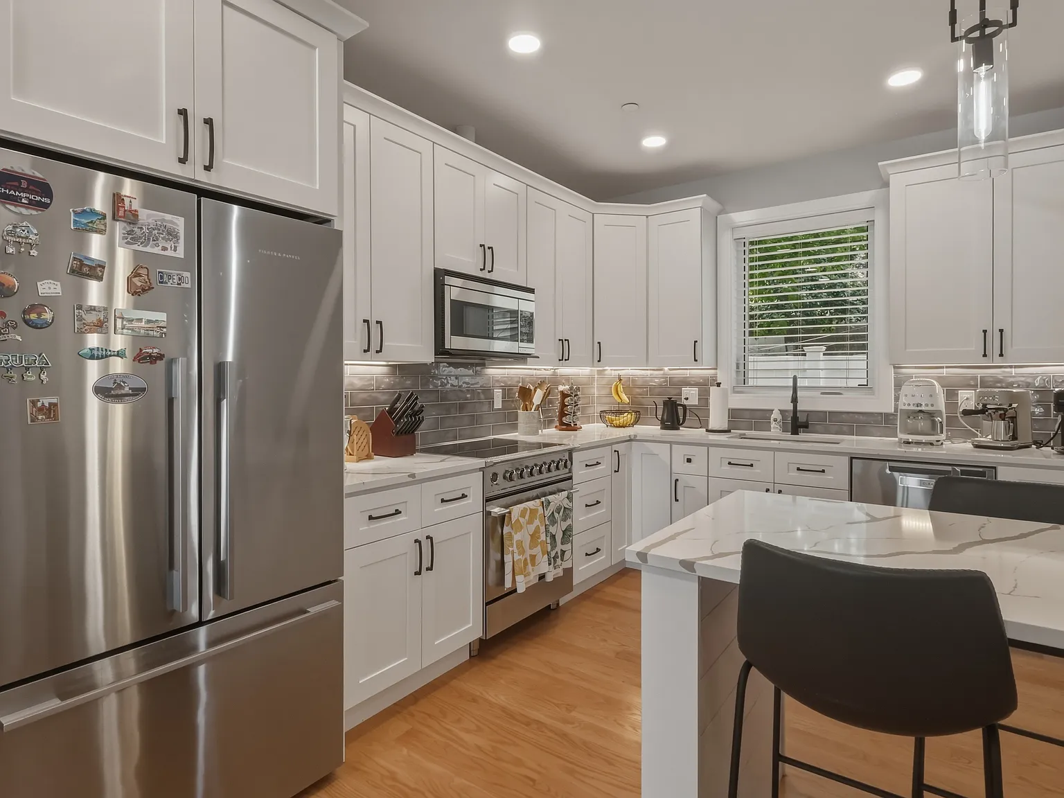 3 bed, 1169 sqft, $4,000 — Photo 3
