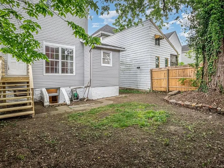 1811 Scott Blvd #1 — Photo 16