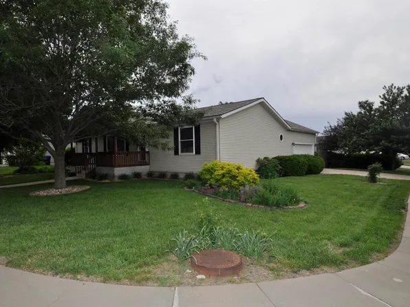 4429 SE Grand Oaks Ave, Topeka, KS 66609