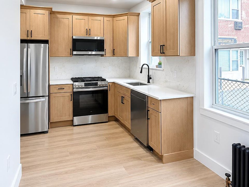 1st image of 2419 Richmond Rd Floor 1