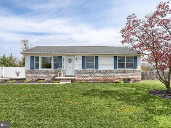 133 Billerbeck St, New Oxford, PA 17350