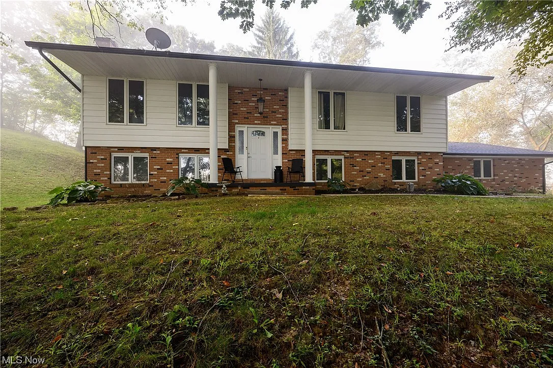 3090 Ashwood Dr SE photo 1