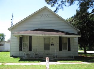 1202 S College St, Stuttgart, AR 72160