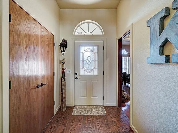 3rd image of 1713 Windchime Dr