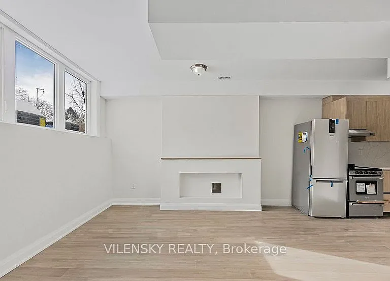 99 Sophia St W — Photo 13
