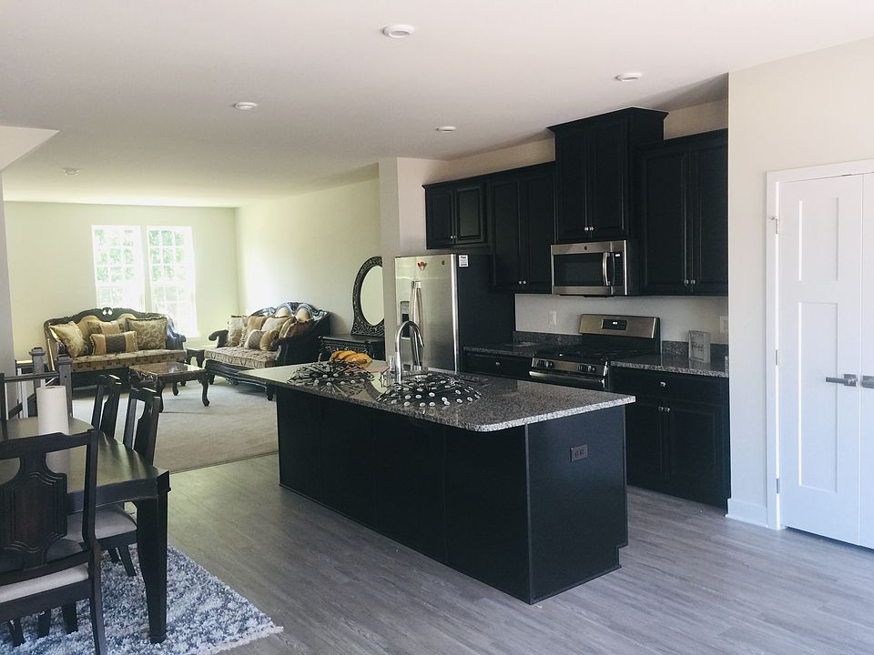 1st image of 11412 Willow Green Cir