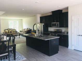 11412 Willow Green Cir, Manassas, VA 20109