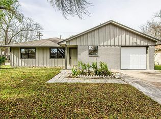 5815 Burr Oak Dr, Houston, TX 77092